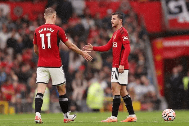 Muốn Man Utd trở lại, Mount và Hojlund phải vượt qua lời nguyền ở Old Trafford