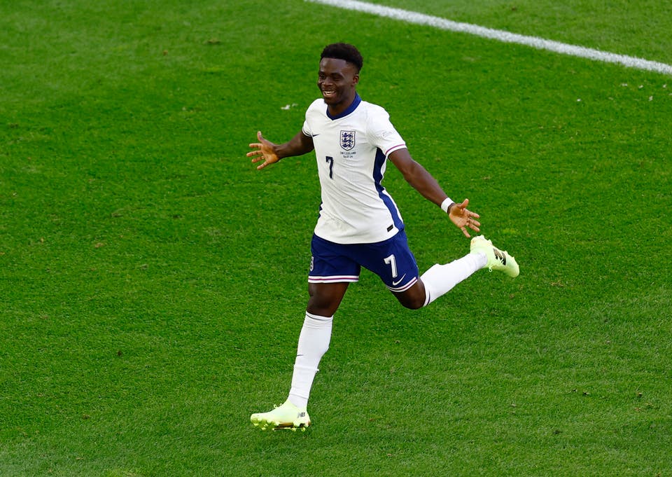 Ảnh bài viết Cờ đến tay Bukayo Saka