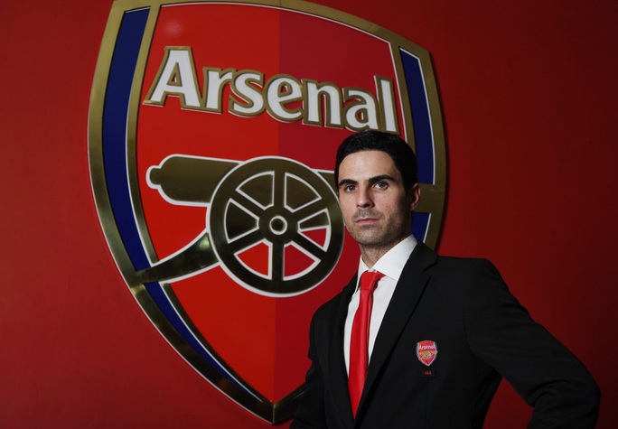 Từ Mikel đến Mikel, cuộc cải tổ Arsenal chính thức sang chương mới