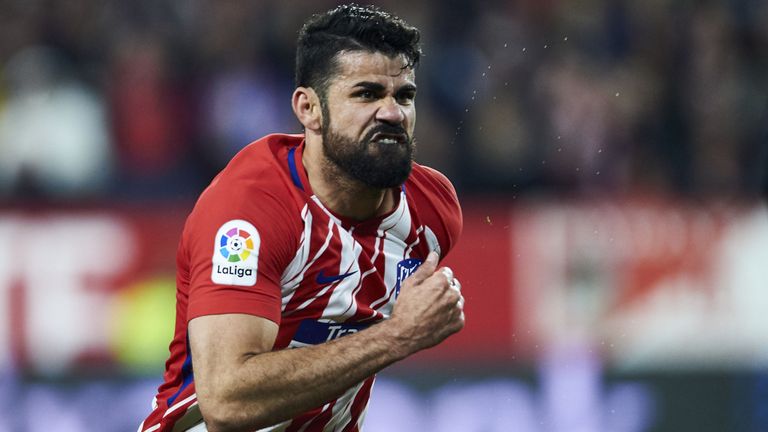 Sao Atletico vắng mặt, Arsenal mừng to
