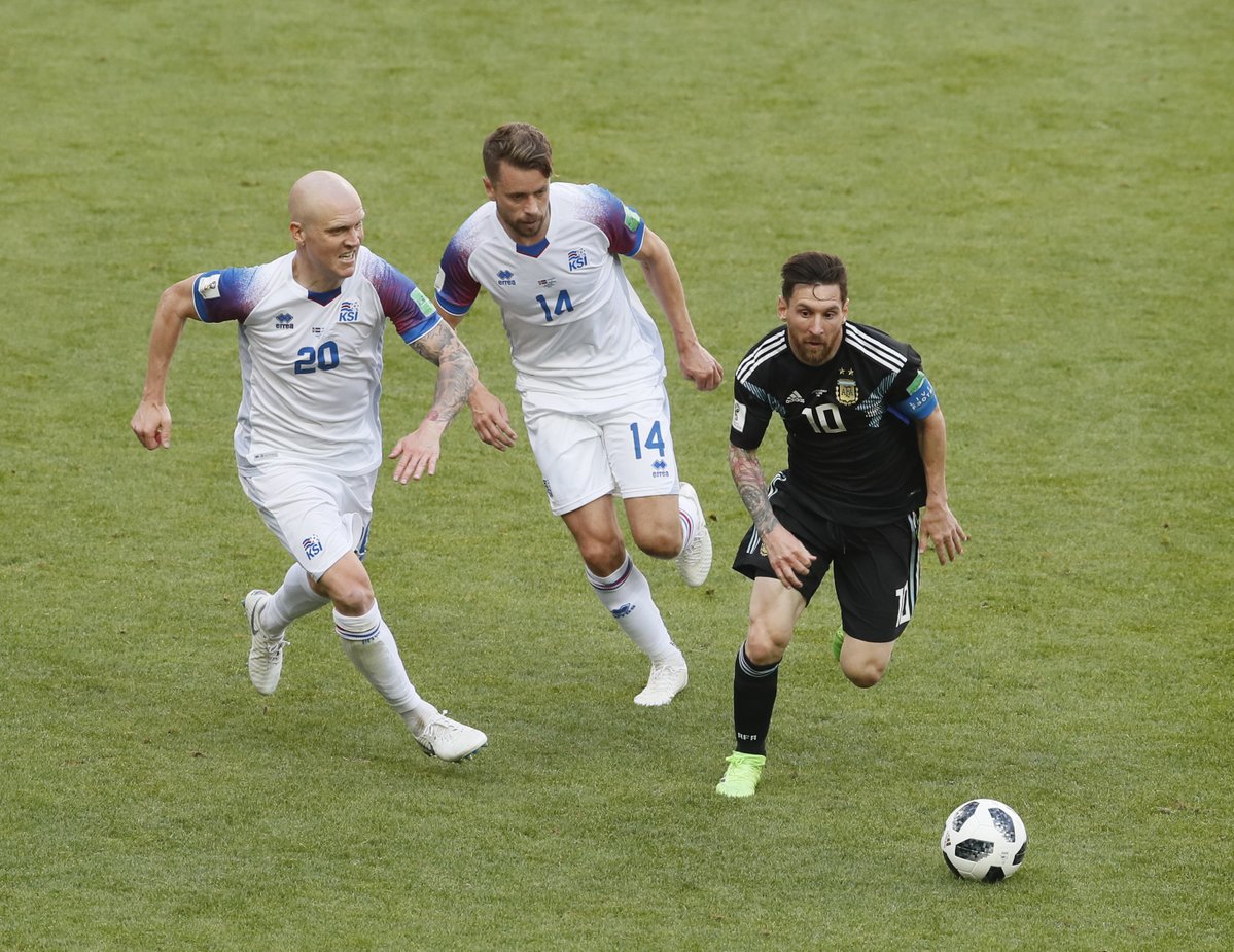 Cầm hòa Argentina, Iceland chiếm được nhiều tình cảm của fan trung lập - Bóng Đá