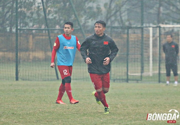 Tiến Dũng trở lại: Cứu cánh cho hàng thủ U23 Việt Nam