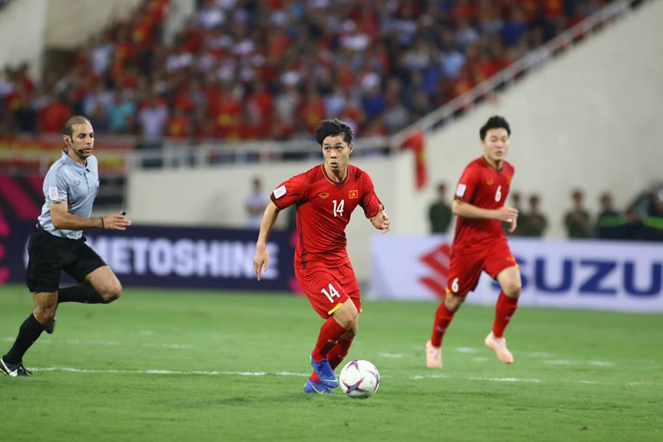 TRỰC TIẾP ĐT Việt Nam 1-0 ĐT Malaysia: Công Phượng tiếp tục tạo sóng gió - Bóng Đá