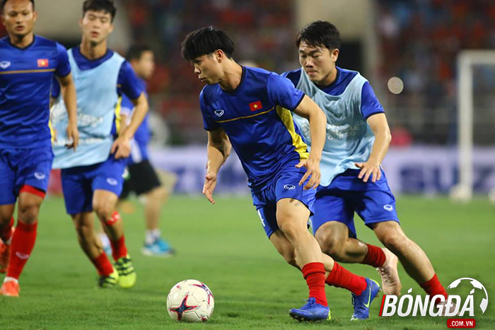 TRỰC TIẾP ĐT Việt Nam 0-0 ĐT Malaysia: Văn Quyết dự bị, Công Phượng đá chính - Bóng Đá