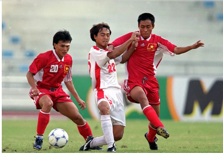 ĐT Việt Nam vào Tứ kết Asian Cup: Cả ĐNA dõi theo từng bước chân (Fox Sports) - Bóng Đá