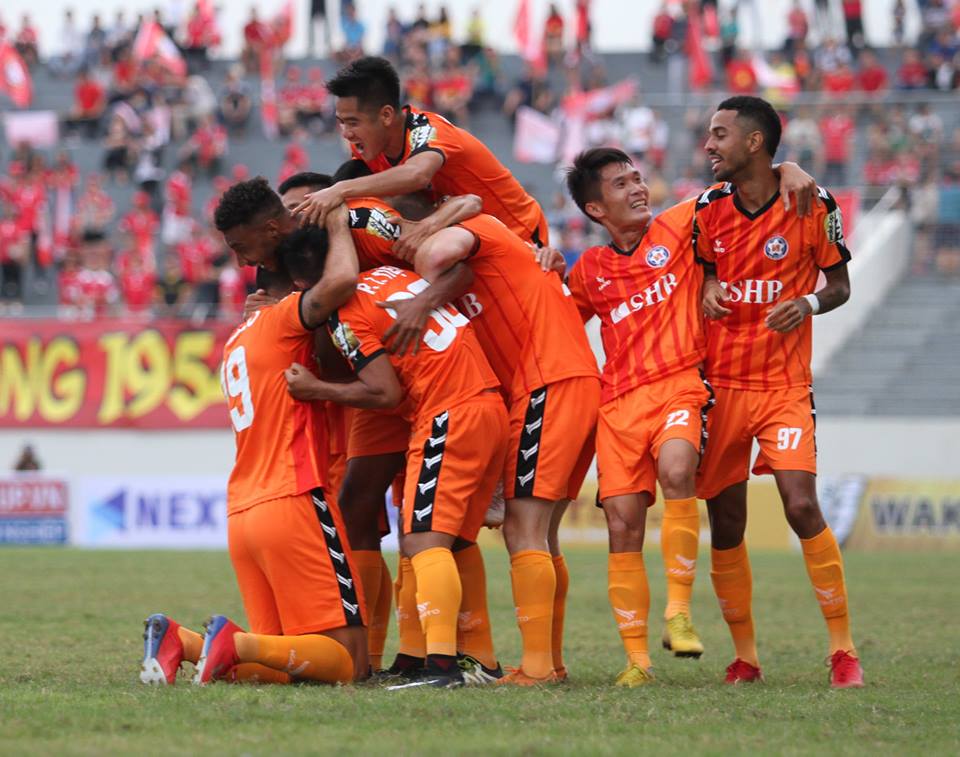 TRỰC TIẾP SHB Đà Nẵng 0-0 Viettel (H1): Merlo uy hiếp khung thành Viettel - Bóng Đá