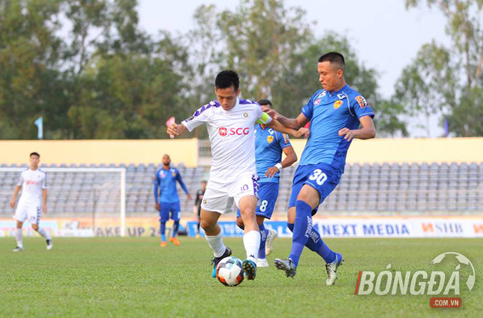TRỰC TIẾP Quảng Nam 0-0 CLB Hà Nội (H1): Quảng Nam uy hiếp khung thành Hà Nội - Bóng Đá