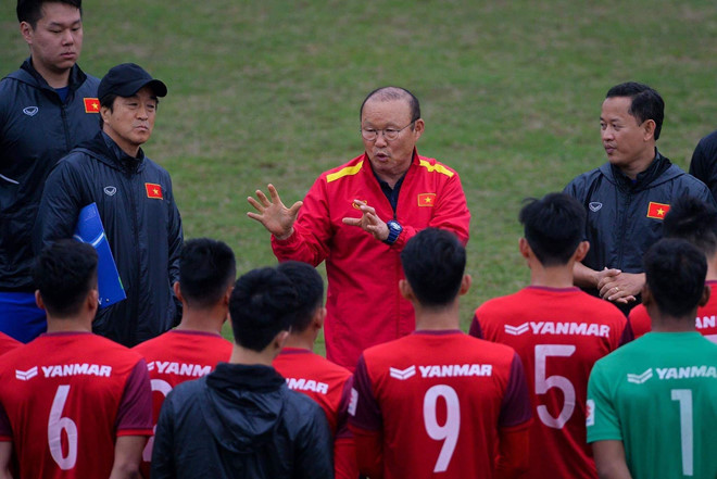 Sếp lớn VFF lên tiếng về thông tin HLV Park Hang-seo gọi gần 100 cầu thủ - Bóng Đá
