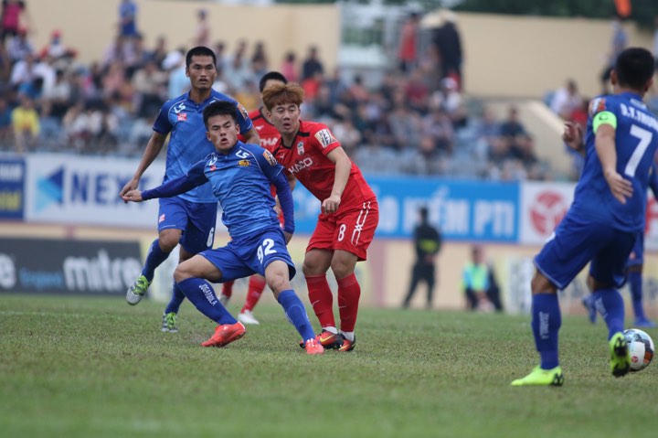 TRỰC TIẾP Quảng Nam 1-0 HAGL (Hiệp 1): Thanh Trung mở điểm cho chủ nhà - Bóng Đá