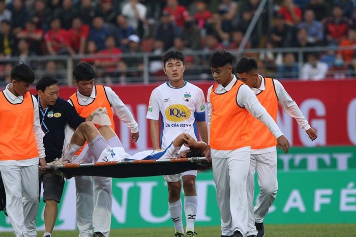 Nguyễn Tuấn Anh: Đôi chân pha lê vẫn nợ thầy Park 1 trận đấu ra mắt - Bóng Đá