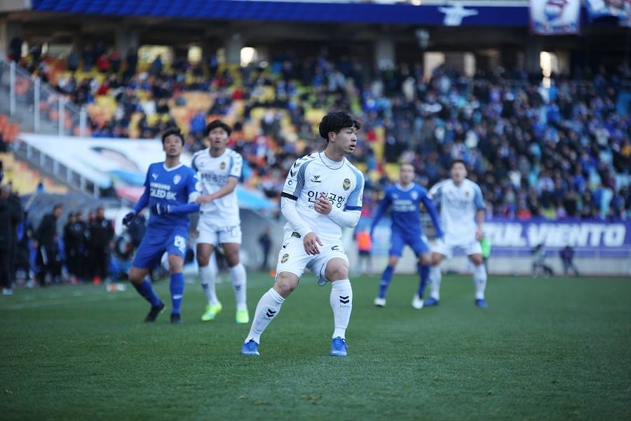 Công Phượng thi đấu 20 phút trong ngày Incheon thua trận thứ 8 tại K-League - Bóng Đá