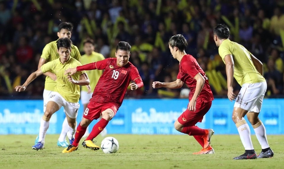 ĐT Việt Nam vượt xa Thái Lan trên BXH FIFA: Kiatisak ơi, đâu cần đến 10 năm - Bóng Đá