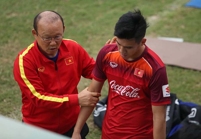 Sao U23 Việt Nam chỉ mẫu cầu thủ HLV Park Hang-seo yêu thích - Bóng Đá