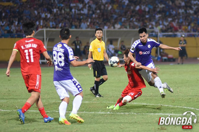 TRỰC TIẾP CLB Hà Nội 1-0 HAGL (Hiệp 2): Đội khách khẩn trương - Bóng Đá