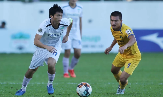 4 điểm nhấn HAGL 3-2 SLNA: Khoảnh khắc ngẫu hứng của