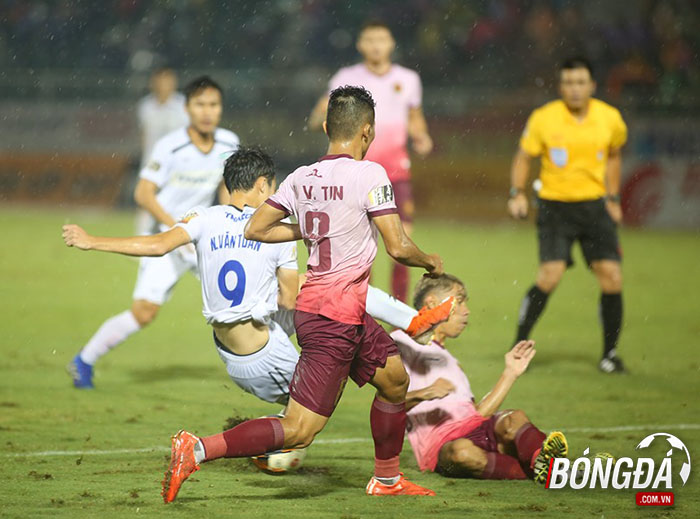 3 điểm nhấn Sài Gòn FC vs HAGL: Văn Toàn đơn độc, điểm sáng Hồng Duy - Bóng Đá
