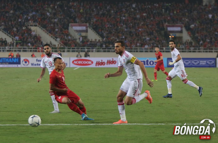 TRỰC TIẾP Việt Nam 0-0 UAE (Hiệp 1): Chủ nhà thiết lập thế trận an toàn - Bóng Đá