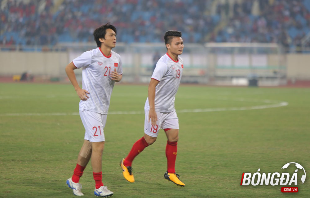 TRỰC TIẾP Việt Nam vs UAE: Tuấn Anh đá chính, Công Phượng dự bị - Bóng Đá