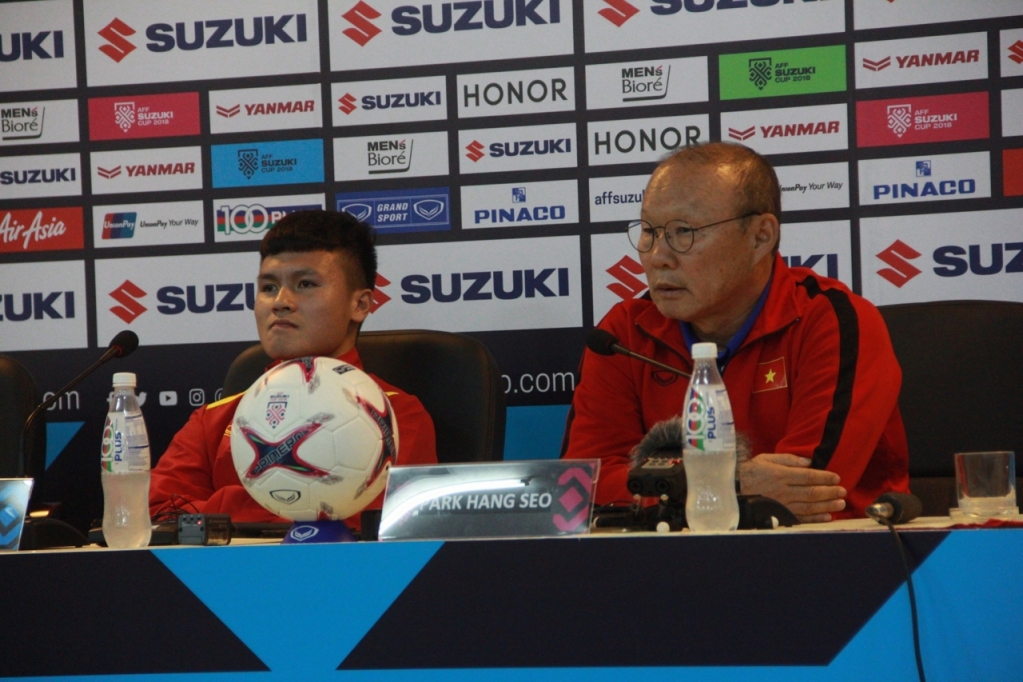 HLV Park Hang-seo và Quang Hải bất ngờ nhận tin vui từ FIFA trước trận gặp UAE - Bóng Đá