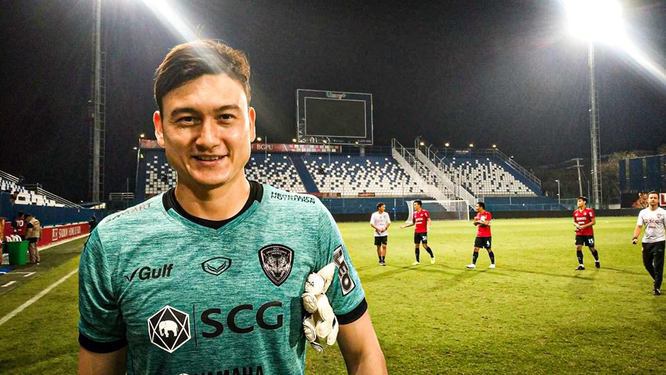 Đặng Văn Lâm tiết lộ bí quyết cản phá 2 quả penalty giúp Muangthong dự Chung kết - Bóng Đá