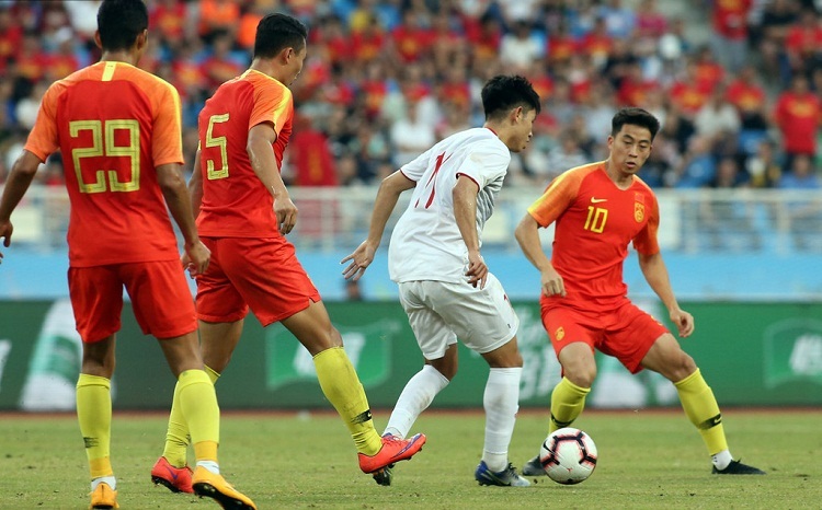 Báo Hàn Quốc: Bóng đá Trung Quốc phải run sợ trước sự tiến bộ của Việt Nam - Bóng Đá