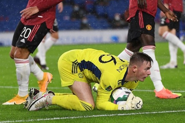  Andy Cole full of praise for Dean Henderson after fine save from Leandro Trossard preserved his second clean sheet in two matches - Bóng Đá