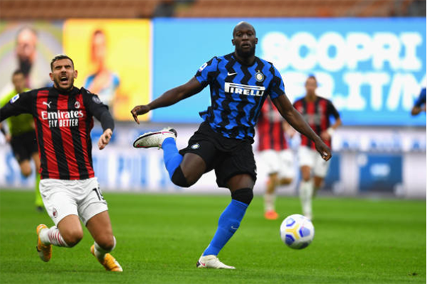 Ibrahimovic lập cú đúp, AC Milan quật ngã Inter ngay tại Giuseppe Meazza - Bóng Đá