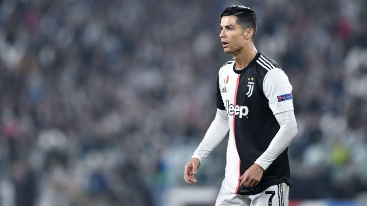 Juventus will rush all the options for Cristiano to play against Barça - Bóng Đá