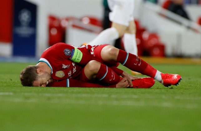 Sau Fabinho, Klopp tiết lộ tình hình của Henderson sau trận thắng Midtjylland - Bóng Đá