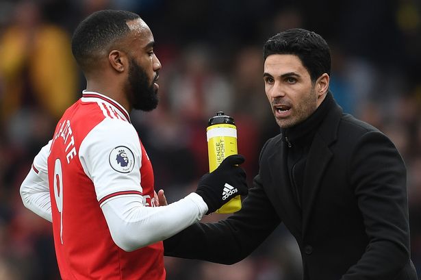 Thua sốc Villa, Mikel Arteta muốn làm ngay 1 điều với Lacazette - Bóng Đá