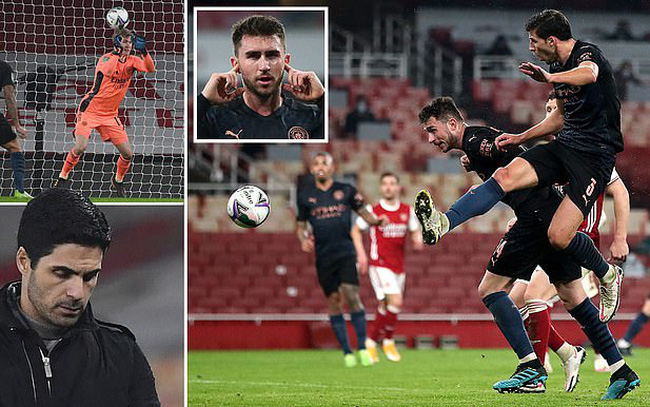 Arteta vẫn bảo vệ Runarsson sau trận thua trước Man City.