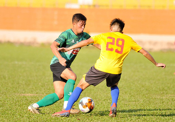 Cựu sao U23 Việt Nam ghi bàn, CLB TP.HCM lội ngược dòng trước DNH Nam Định - Bóng Đá