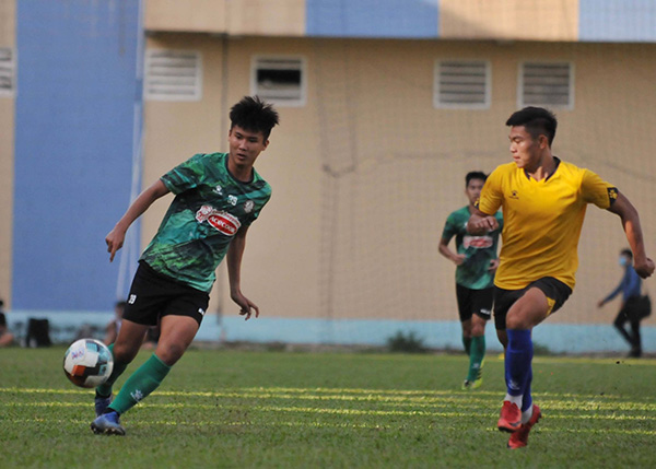 Cựu sao U23 Việt Nam ghi bàn, CLB TP.HCM lội ngược dòng trước DNH Nam Định - Bóng Đá