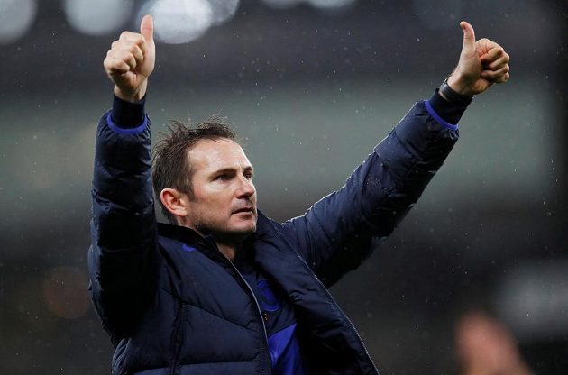 Zola tin rằng Lampard nên đối thoại với các cầu thủ Chelsea và ổn định lại tâm lý phòng thay đồ.