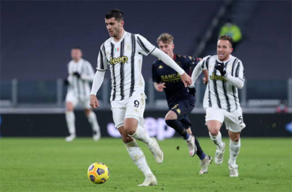 Cristiano Ronaldo fools 4 Genoa players with tricks to create chance that led to winner for Juventus from debutant Hamza Rafia vs Genoa - Bóng Đá