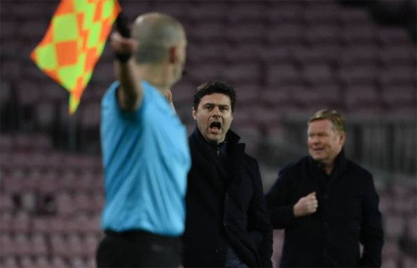 HLV Pochettino tạm giành phần thắng trong cuộc đấu trí với HLV Koeman.