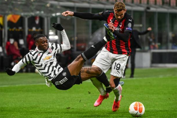TRỰC TIẾP AC Milan 0-0 Man Utd (H1): Hai đội thi đấu giằng co - Bóng Đá