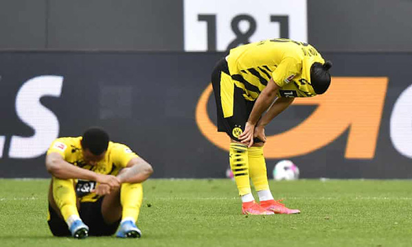 Dortmund vừa nhận trận thua đau đớn trước Frankfurt.