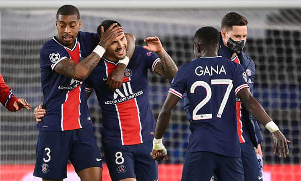 PSG giành vé đi tiếp vào vòng bán kết.