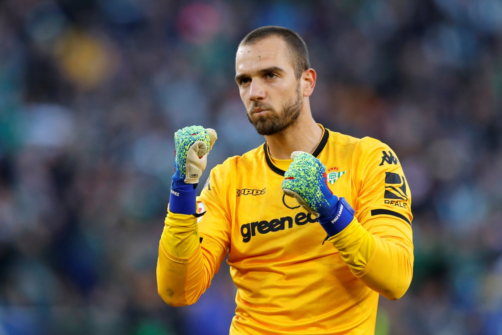 Thủ môn: Pau Lopez. Sau khi chia tay AS Roma để chuyển đến đầu quân cho Marseille, ngôi sao người Tây Ban Nha đã có cơ hội lần đầu tiên ra sân tại giải đấu danh giá nhất cấp CLB.