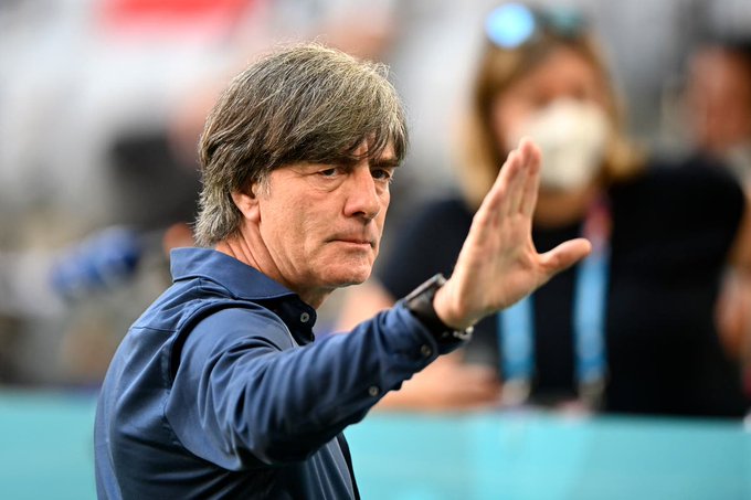 HLV Joachim Low sẵn sàng cho trận gặp ĐT Anh.