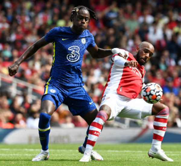 Chalobah thi đấu ổn định ở hàng phòng ngự Chelsea.