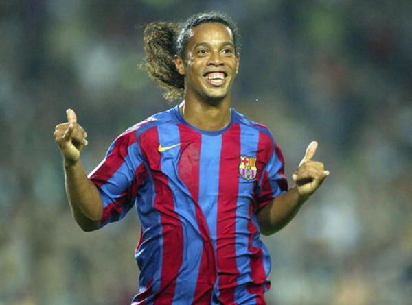 Top 10 ngôi sao từng rất gần với Man Utd: Từ Ronaldinho đến Haaland - Bóng Đá