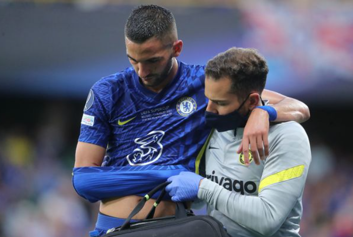 Hakim Ziyech forced off in UEFA Super Cup needing oxygen after Chelsea goal - Bóng Đá