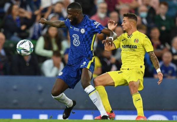 Rudiger mắc lỗi trong bàn thua của Chelsea.