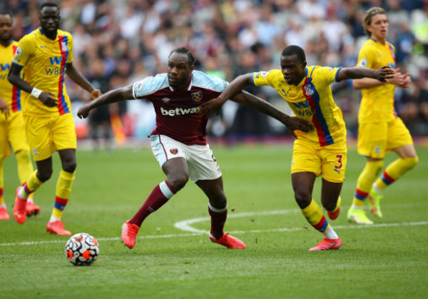 ĐHTB vòng 3 Ngoại hạng Anh: Người hùng Man Utd; Quái thủ West Ham - Bóng Đá