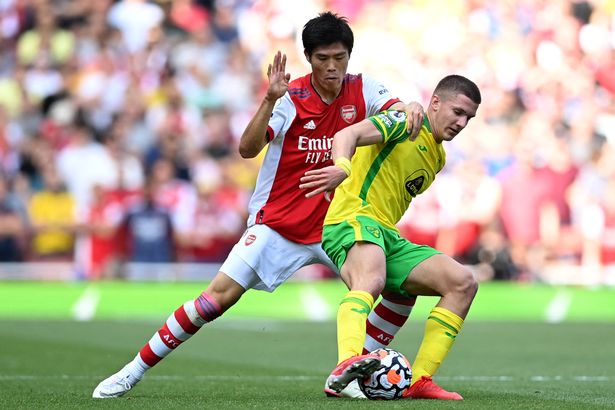 Tomiyasu ra mắt Arsenal, Tierney nói thẳng nhận xét - Bóng Đá
