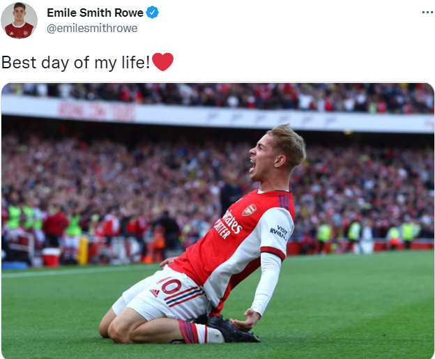 Smith-Rowe hạnh phúc với màn trình diễn trong trận gặp Tottenham.
