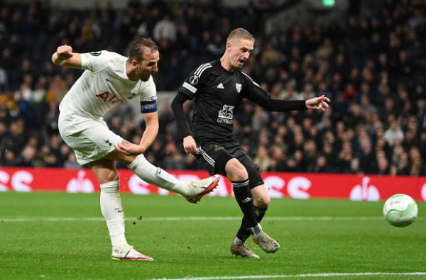 Kane nã hat-trick trong ngày Tottenham vùi dập đại diện đến từ Slovenia - Bóng Đá