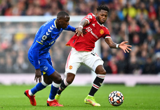 Man Utd bị Everton cầm chân trên sân nhà Old Trafford.